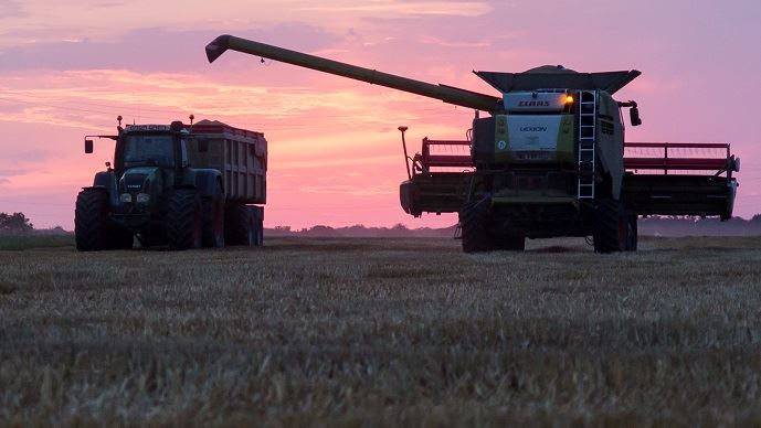 fiches_Moisson_recolte_Moissonneuse_batteuse_Normandie_Eure_-_Credit_photo___Nadege_PETIT_agri_zoom_2