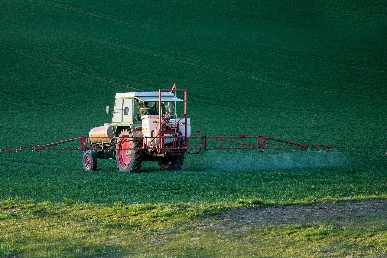 pesticide-4089881_1280