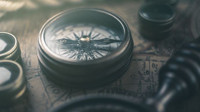 fiches_compass-g8bcb2a45a_1920