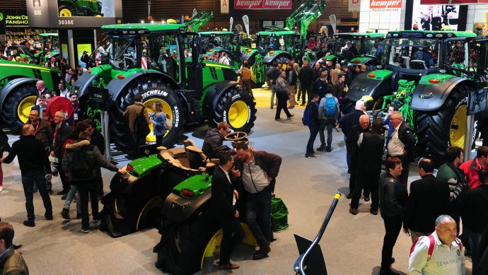 fiches_Stand_John_Deere_Sima_2019
