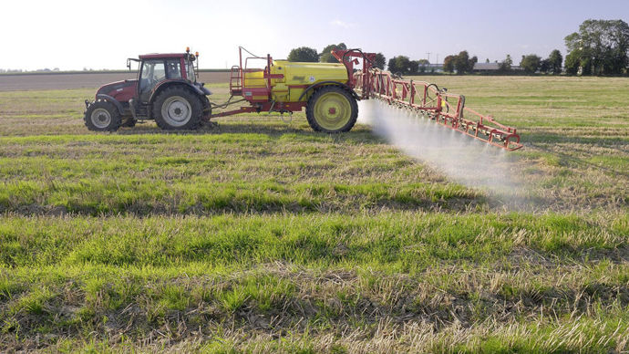 8a6e9d53-6-l-ue-va-renouveler-l-autorisation-du-glyphosate-pour-10-ans
