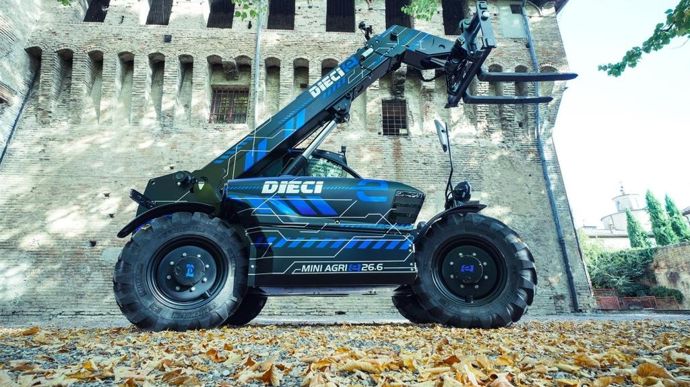 electric-telehandler-mini-agri-e_09-1030x687-1