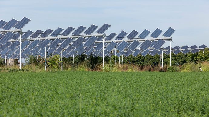10b6b881-9-en-coulisses-la-bataille-fait-rage-sur-les-modalites-de-l-agrivoltaisme