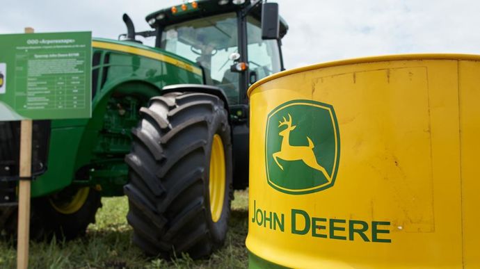 JohnDeere