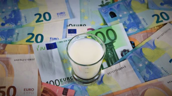 bc433cd4-d-lactalis-propose-une-hausse-du-prix-du-lait-a-ses-fournisseurs-qui-la-refusent