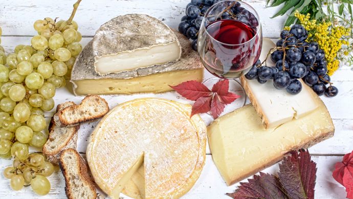 444a172f-2-droits-de-douane-derriere-le-vin-les-produits-laitiers-francais-menaces-aussi