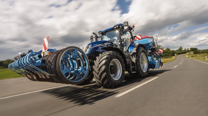 NewHollandT7StandardWheelbase_1_702192