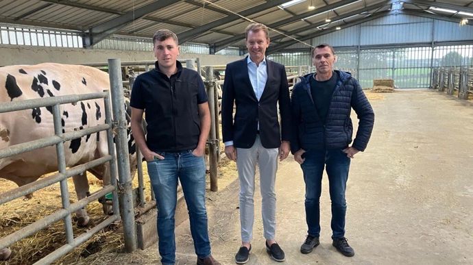 CIACrespelleUnitedSires
