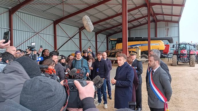 0ef091cb-e-macron-veut-rassurer-les-agriculteurs-avant-le-salon-de-l-agriculture