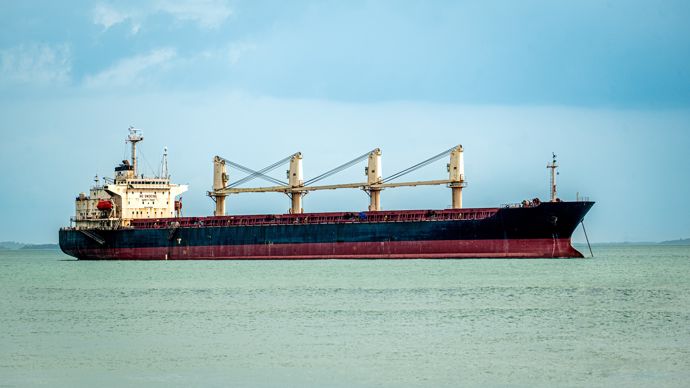 7cbbd034-5-blocage-du-detroit-d-ormuz-un-gel-sans-precedent-du-commerce-maritime-mondial