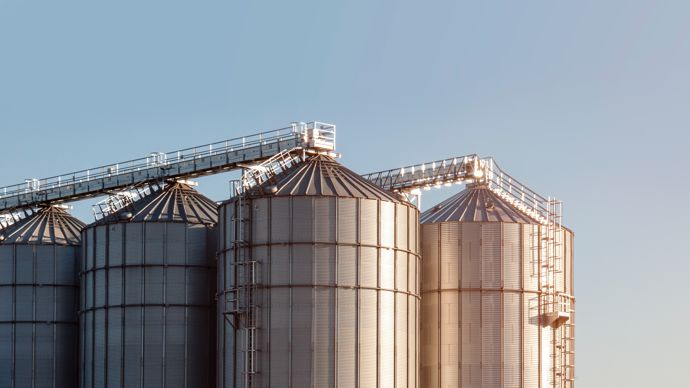 91e1ace4-7-stocker-reduire-ses-dependances-les-cerealiers-francais-face-a-la-guerre