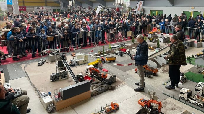 RadiocommandEYervilleMiniature