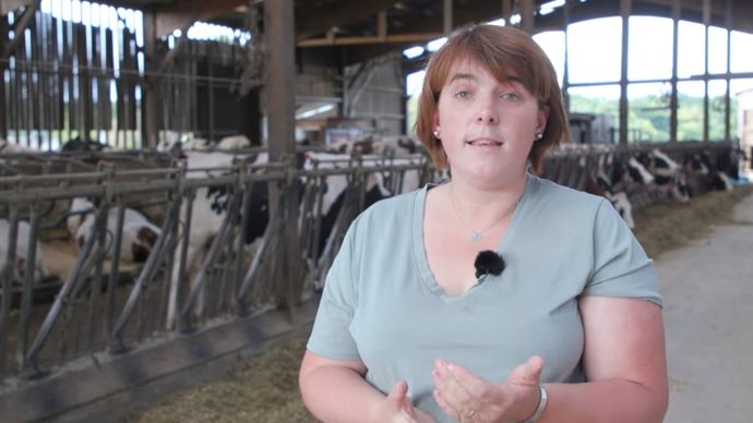 noemie-bois-jeune-eleveuse-vaches-laitieres