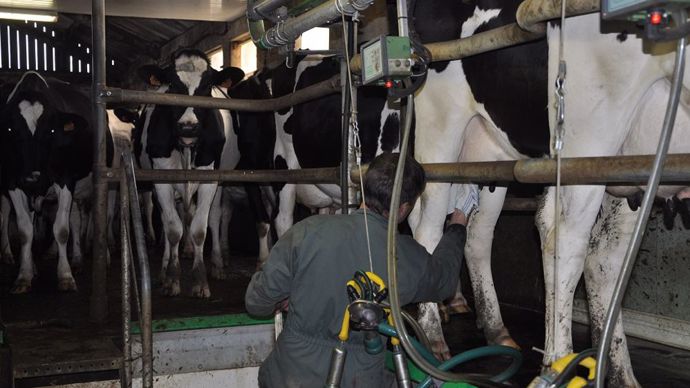 350bfb24-4-savencia-3-9-m-d-amende-dans-une-affaire-l-opposant-a-des-eleveurs-laitiers