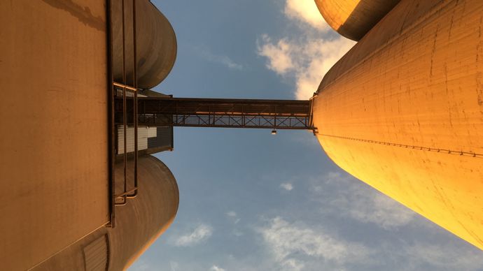 45f7c8e1-d-marches-agricoles-les-preoccupations-climatiques-reprennent-presque-le-dessus