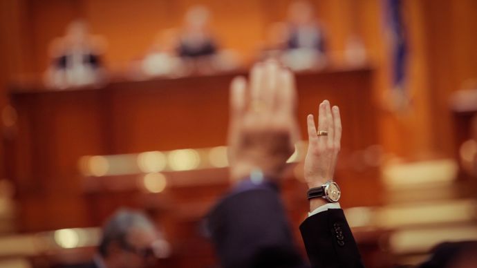 83d3c73c-0-loi-d-urgence-le-senat-imprime-ses-marqueurs-inquietudes-sur-l-avenir-du-texte