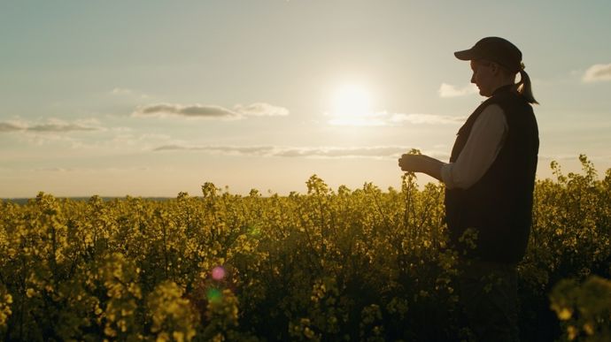 femmes-en-agriculture-adobe-stock-StockMediaSeller