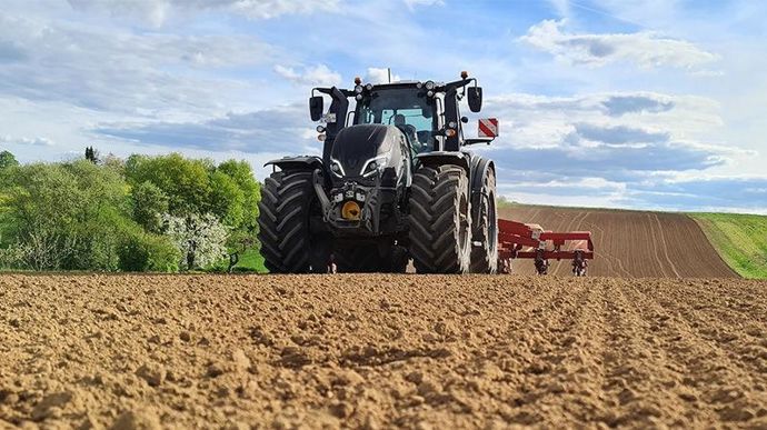 Valtra_t6